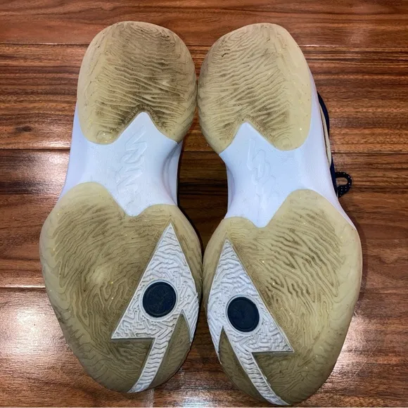 Size 5.5Y  - Jordan Zion 1 Pelicans
