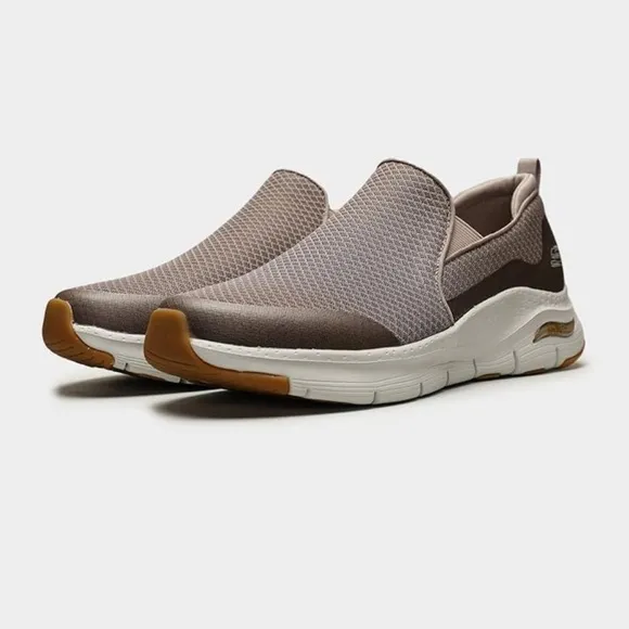 Skechers Arch Fit Banlin Slip On Casual Comfort Walking Shoe Taupe Sz 9 (EU 42)