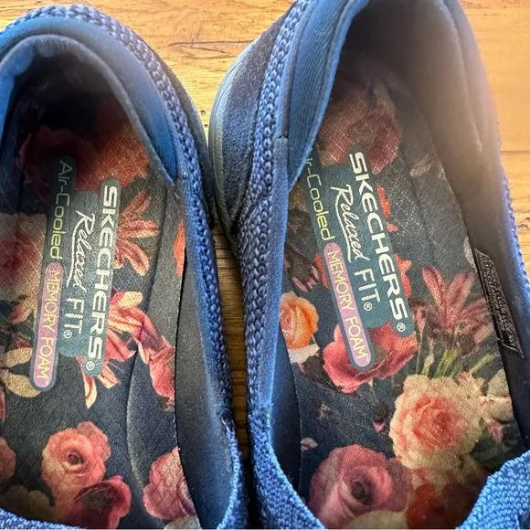 Skechers Gemma Relaxed Fit Memory Foam Slip On