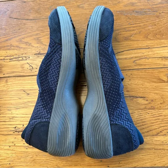 Skechers Gemma Relaxed Fit Memory Foam Slip On