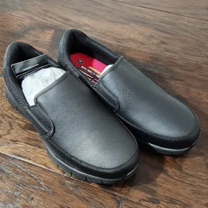 Skechers, Men's Groton Slip Resistant Work Shoe. Men's size 9 Wide fit.
