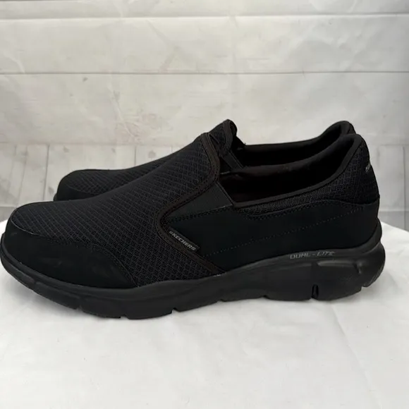 Skechers Size U.S. 13 Men’s Equalizer Memory Foam Wide Fit Slip on Loafer