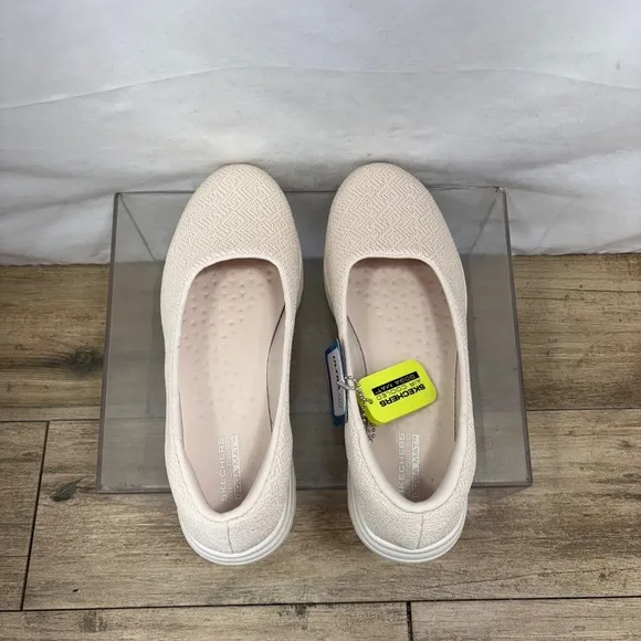 SKECHERS Slip-ins On the Go Flex-Clover Blush Slip-on Women's Size 8 NEW!!!