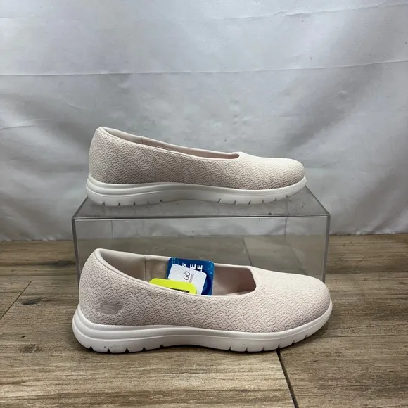 SKECHERS Slip-ins On the Go Flex-Clover Blush Slip-on Women's Size 8 NEW!!!