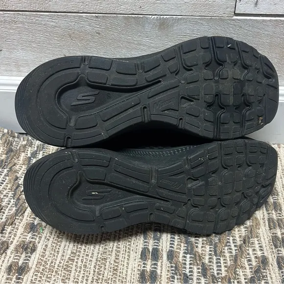Skechers Sneakers Mens 10 Extra Wide Black Slip In Go Run Consistent  2.0