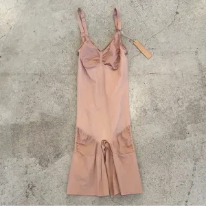 SKIMS NWT Everyday Sculpt Mid Thigh Bodysuit in Sienna