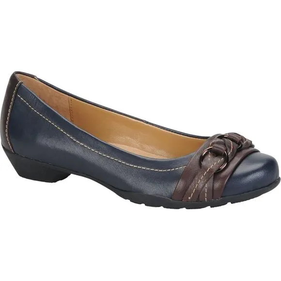 Softspots Posie Women's Blue Leather Flats Size 7W Cushioned Casual