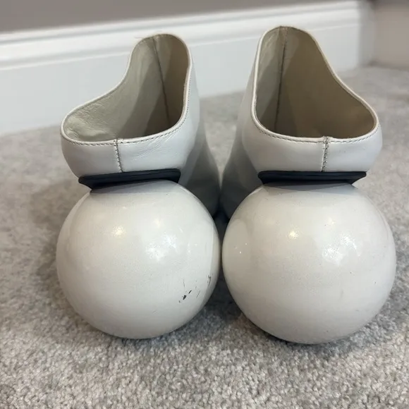 Solace London unique sculptural white slip on mules size 39