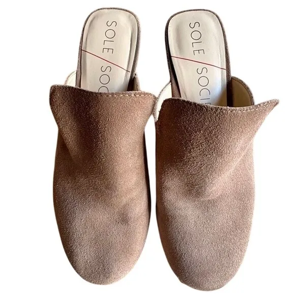 SOLE SOCIETY Tan Taupe Suede Leather Clogs, Studded Wooden‎ Mules Shoes SIZE 8.5