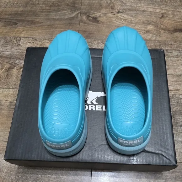 Sorel Caribou clogs women's size 10