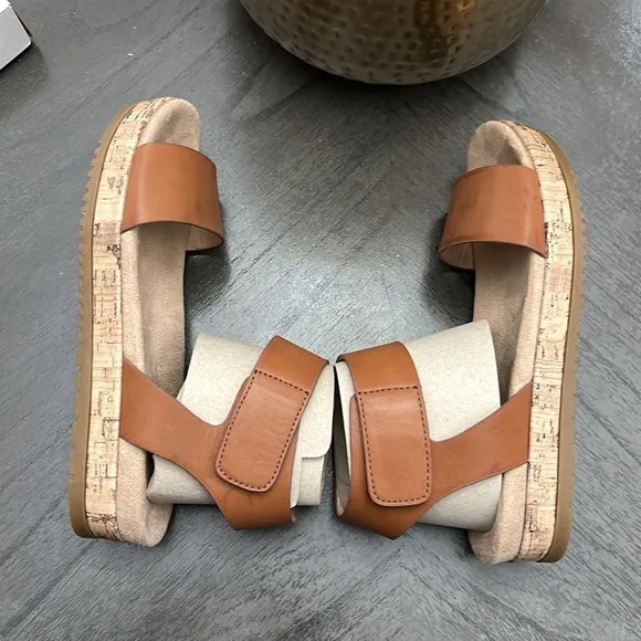 SOUL NATURALIZER Detail Ankle Strap Sandal (WIDE)