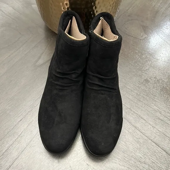 SOUL NATURALIZER Indie Womens Zipper Booties In Black (Wide)