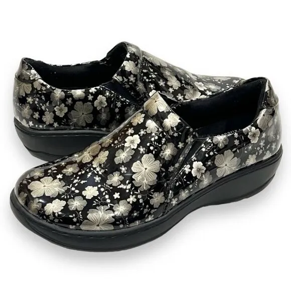 Spring Step Black Silver Floral Clogs 6.5