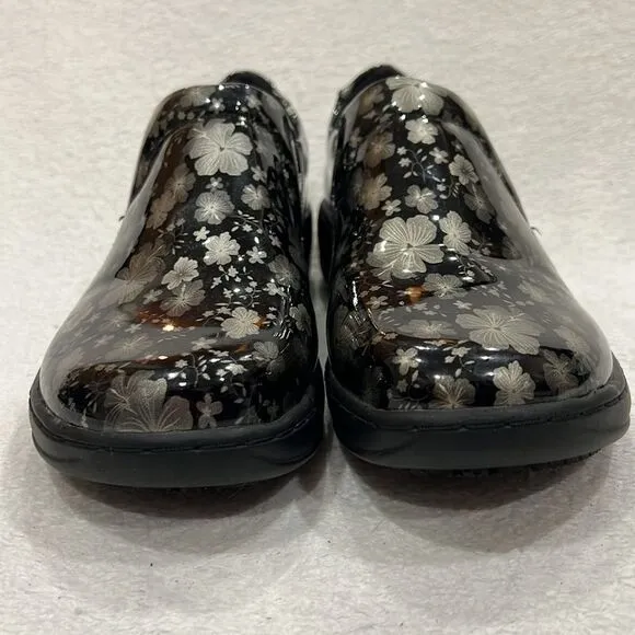 Spring Step Black Silver Floral Clogs 6.5