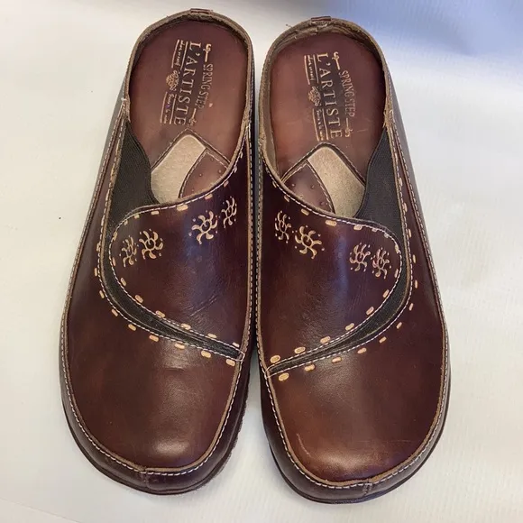 Spring Step L’Artiste brown hand painted clog Chino Clog mule open back comfort
