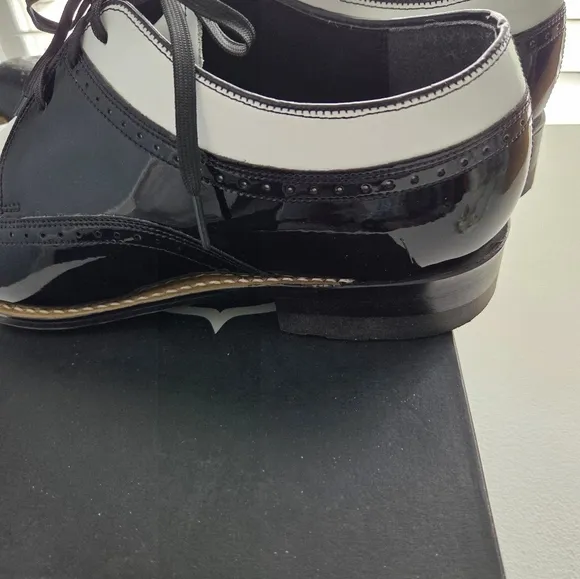 Stacy Adams Dayton Black/ White Wingtip Dressy Leather Oxfords 9D