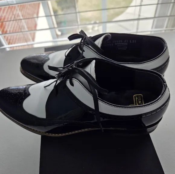 Stacy Adams Dayton Black/ White Wingtip Dressy Leather Oxfords 9D