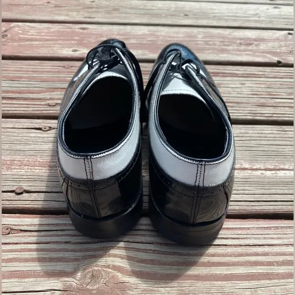 Stacy Adams Mens Black and White Wingtip Oxfords
