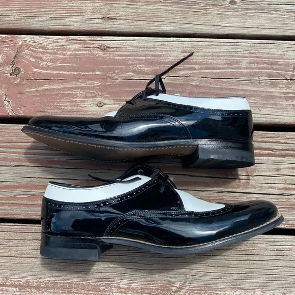 Stacy Adams Mens Black and White Wingtip Oxfords