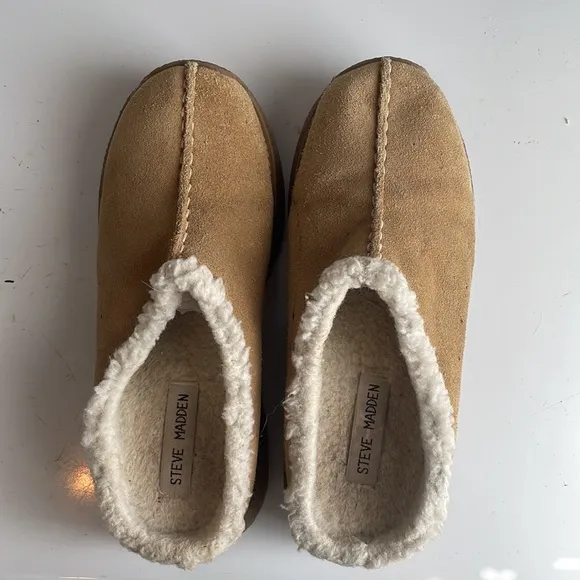 Steve Madden clogs