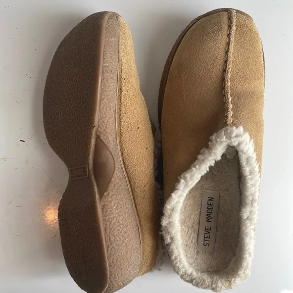 Steve Madden clogs