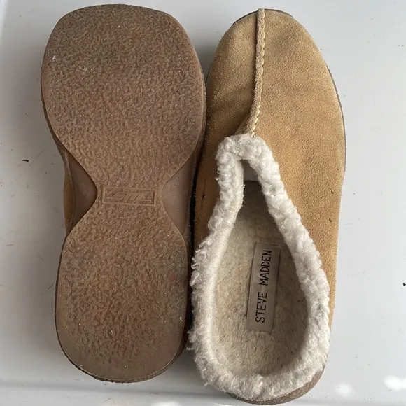 Steve Madden clogs