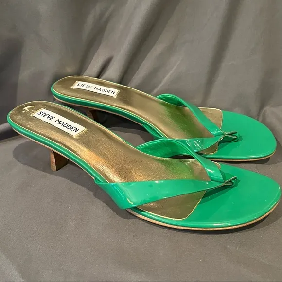 Steve Madden kitten heel Kelly green sandals heels