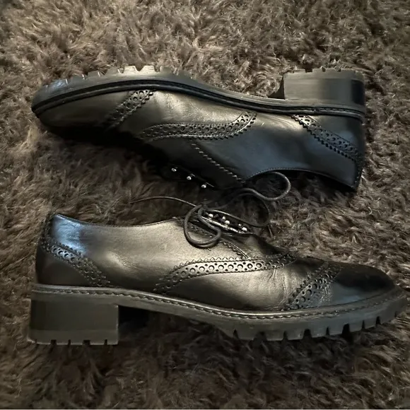 STUART WEITZMAN | Black Leather Laddie Oxford Shoes Lace Up Size 8 EUC!!!