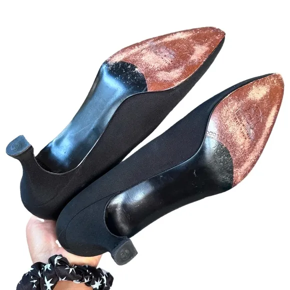Stuart Weitzman Black Suede Pointed Toe Kitten Heel Pumps Size 9AA