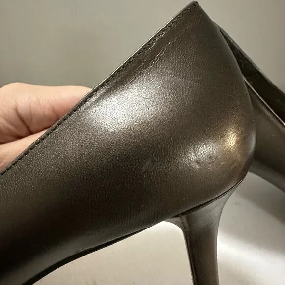 Stuart Weitzman Bronze Bow Detail Leather Pumps Size 7 small kitten heel