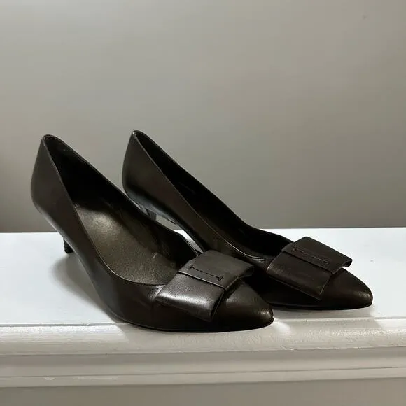 Stuart Weitzman Bronze Bow Detail Leather Pumps Size 7 small kitten heel