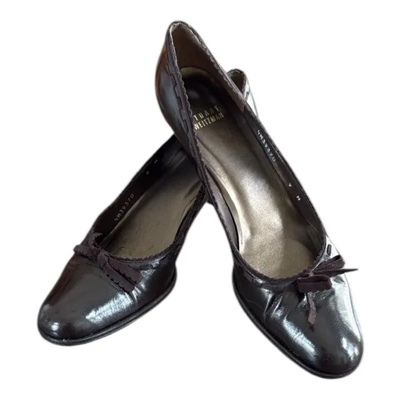 Stuart Weitzman Brown Leather Scalloped Kitten Heels with Vibram sole size 9N