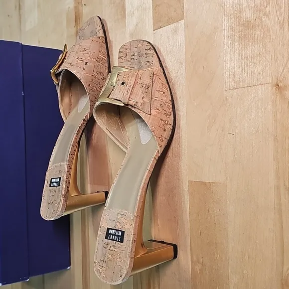 Stuart Weitzman Cork Gold Kitten Heels | Size 7