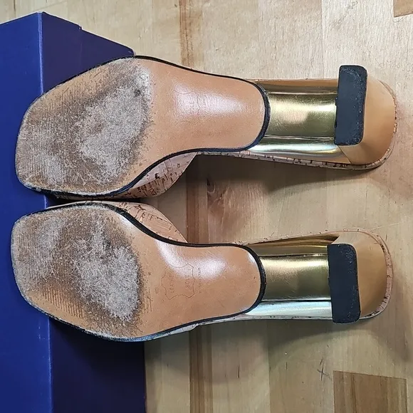 Stuart Weitzman Cork Gold Kitten Heels | Size 7