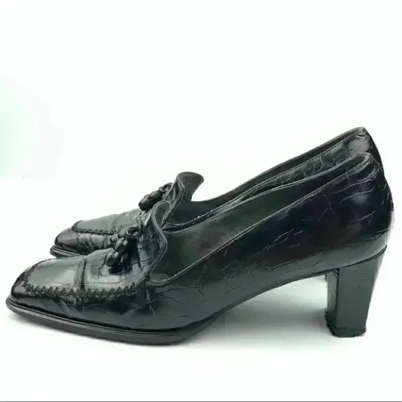 Stuart Weitzman heel 7 AA black leather square toe