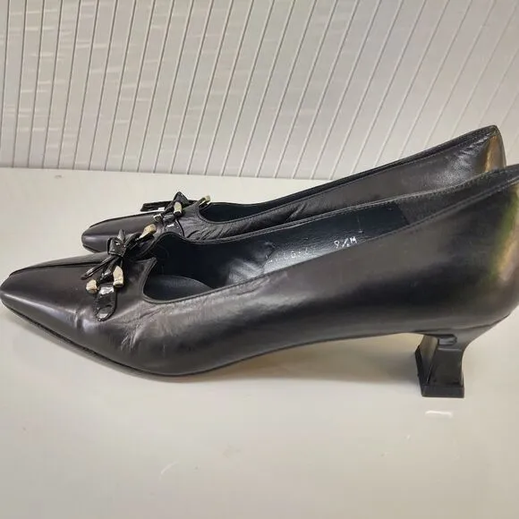 Stuart Weitzman Kitten Heels with Bow black Size 9.5