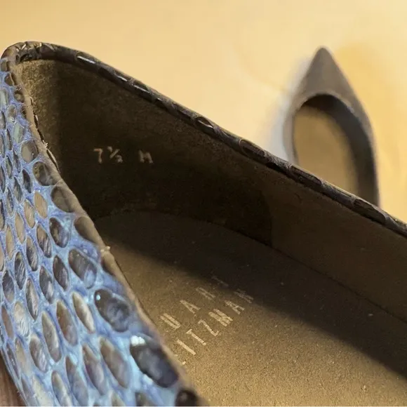 Stuart Weitzman Navy Snake Skin Kitten Court Heels Womens Size 7.5 M