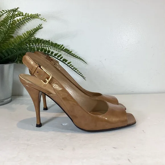STUART WEITZMAN PATENT LEATHER SIDEBAR COSMOS SQUARE TOE SLINGBACK HEELS SZ 7.5