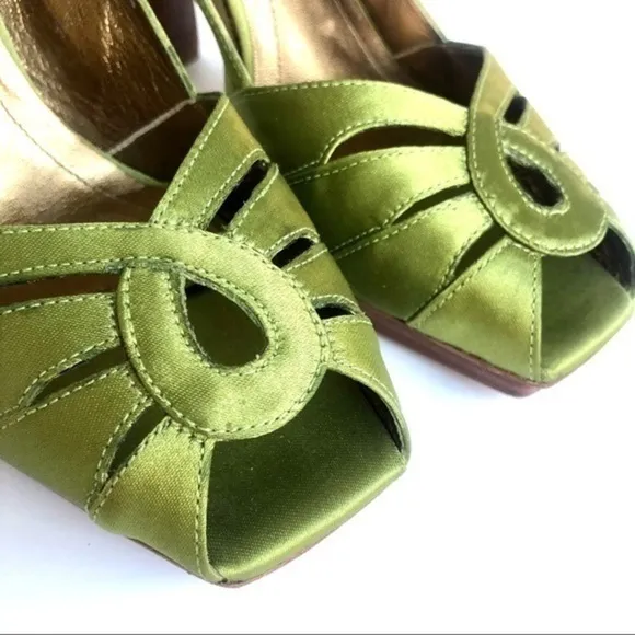 Stuart Weitzman satin slingback heels size 6.5