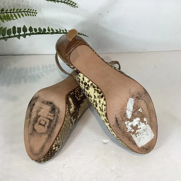 STUART WEITZMAN SNAKESKIN SLINGBACK PEEP TOE HEELS SZ 8