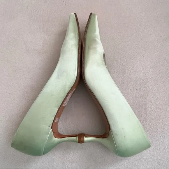 Stuart Weitzman Vintage Satin Kitten Heels Squared Toe 9.5 B
