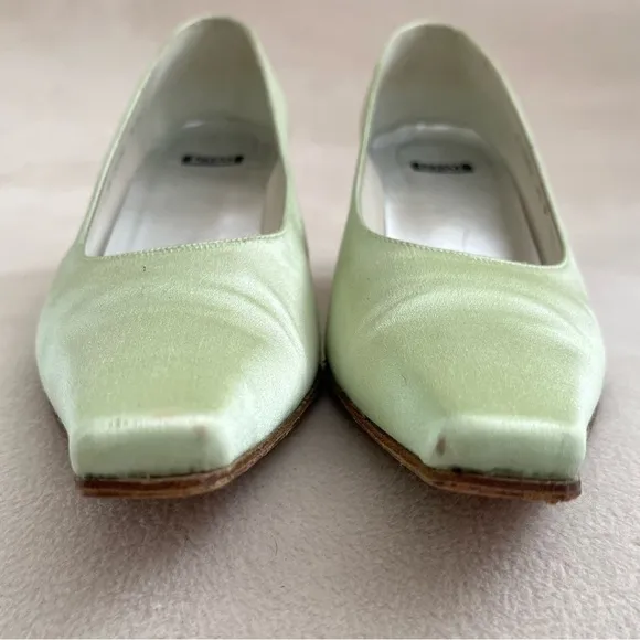 Stuart Weitzman Vintage Satin Kitten Heels Squared Toe 9.5 B