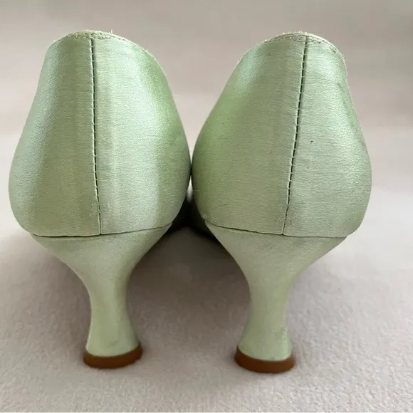 Stuart Weitzman Vintage Satin Kitten Heels Squared Toe 9.5 B