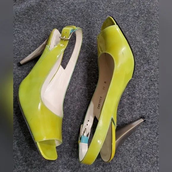 Stuart Weitzman Vintage Slingback Heels Size 11