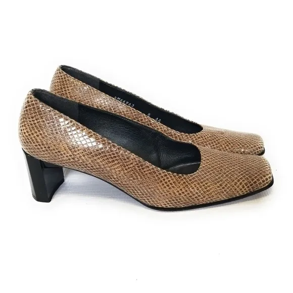 STUART WEITZMAN Womens Leather Small Heels Size 8