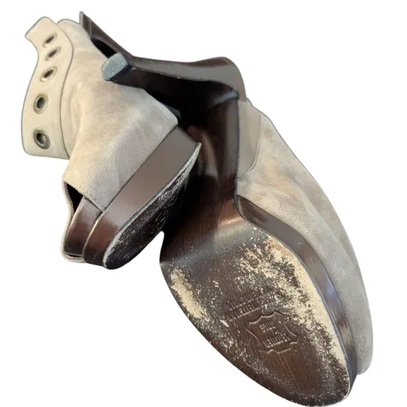 Stuart Weitzman,Gray Peep-Toe Slingback Heels,Size 9