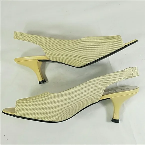 STUART WEIZTMAN Slingback Heels 8.5