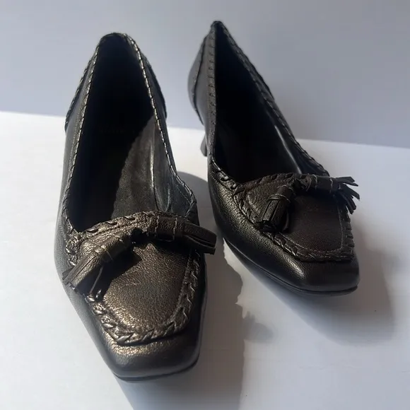 Stuart Wieitman Brown (Pewter) Square Toe Leather Kitten Heels 7.5 Made in Spain
