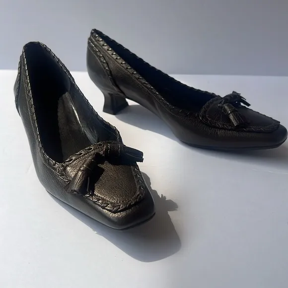 Stuart Wieitman Brown (Pewter) Square Toe Leather Kitten Heels 7.5 Made in Spain