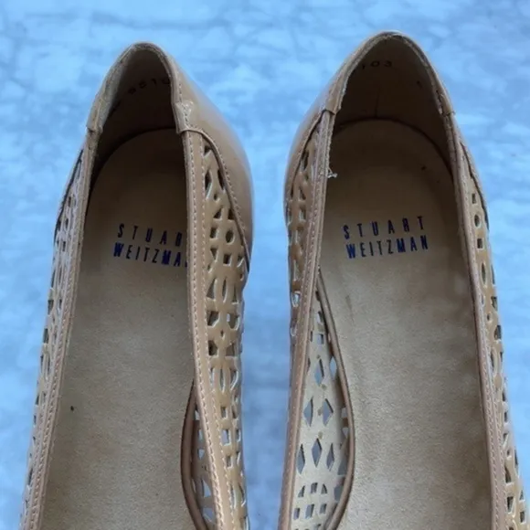 ✨Stunning✨ Stuart Weitzman Cream/Tan Patent Leather Kitten Heels Sz8